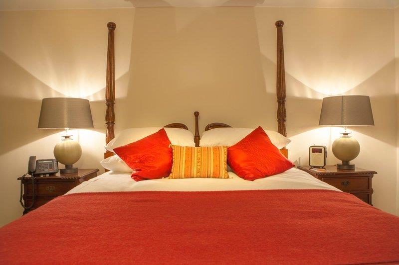 The Bishops Table Hotel فارنهام المظهر الخارجي الصورة
